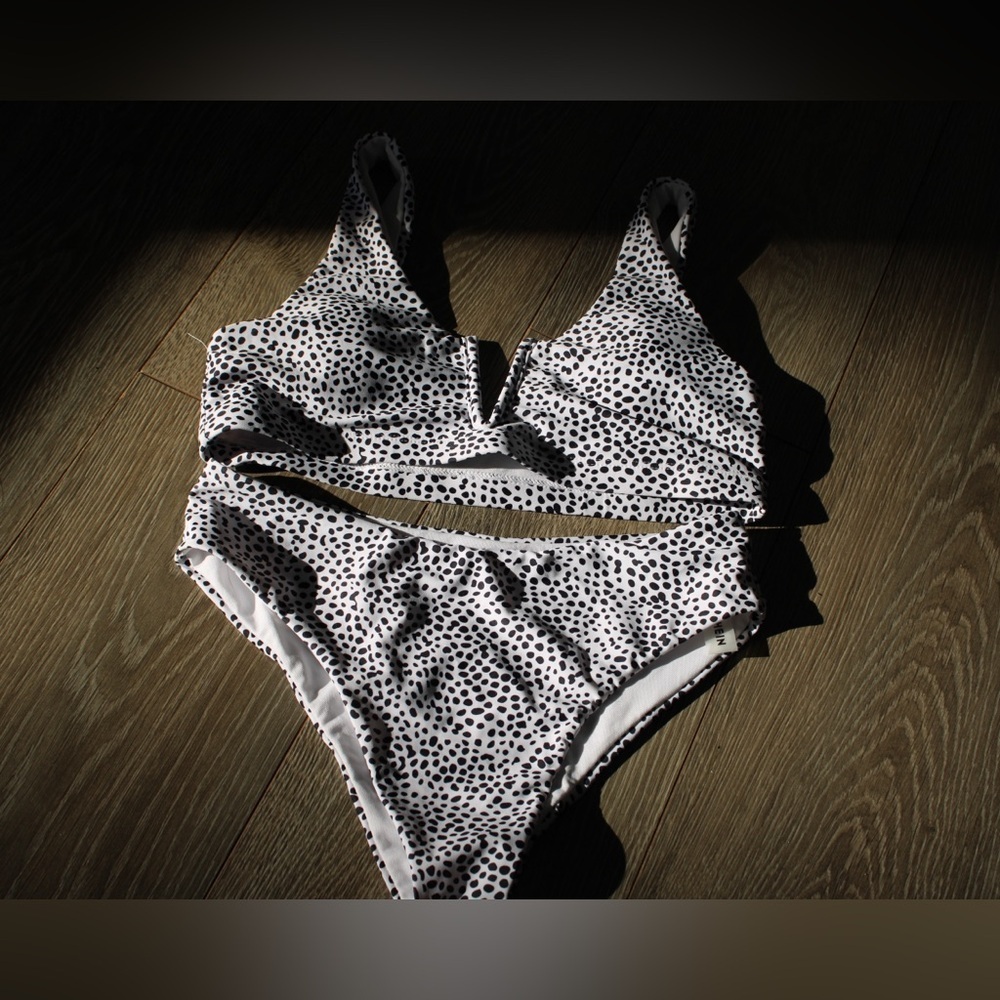 SHEIN Medium Bikini